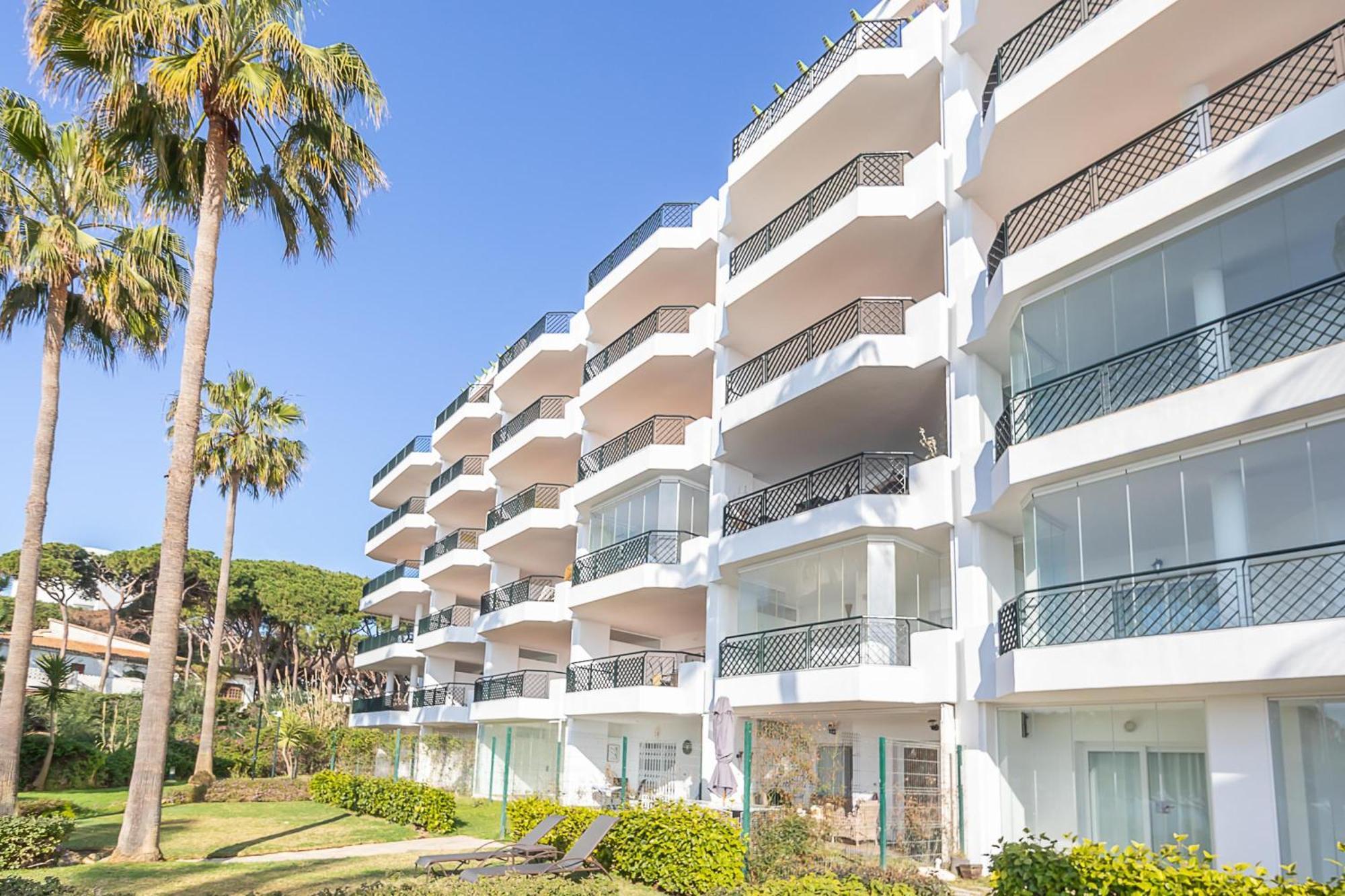 Mi Capricho Beach Front Sea View & Pool - Happy Rentals Sitio de Calahonda Exterior photo