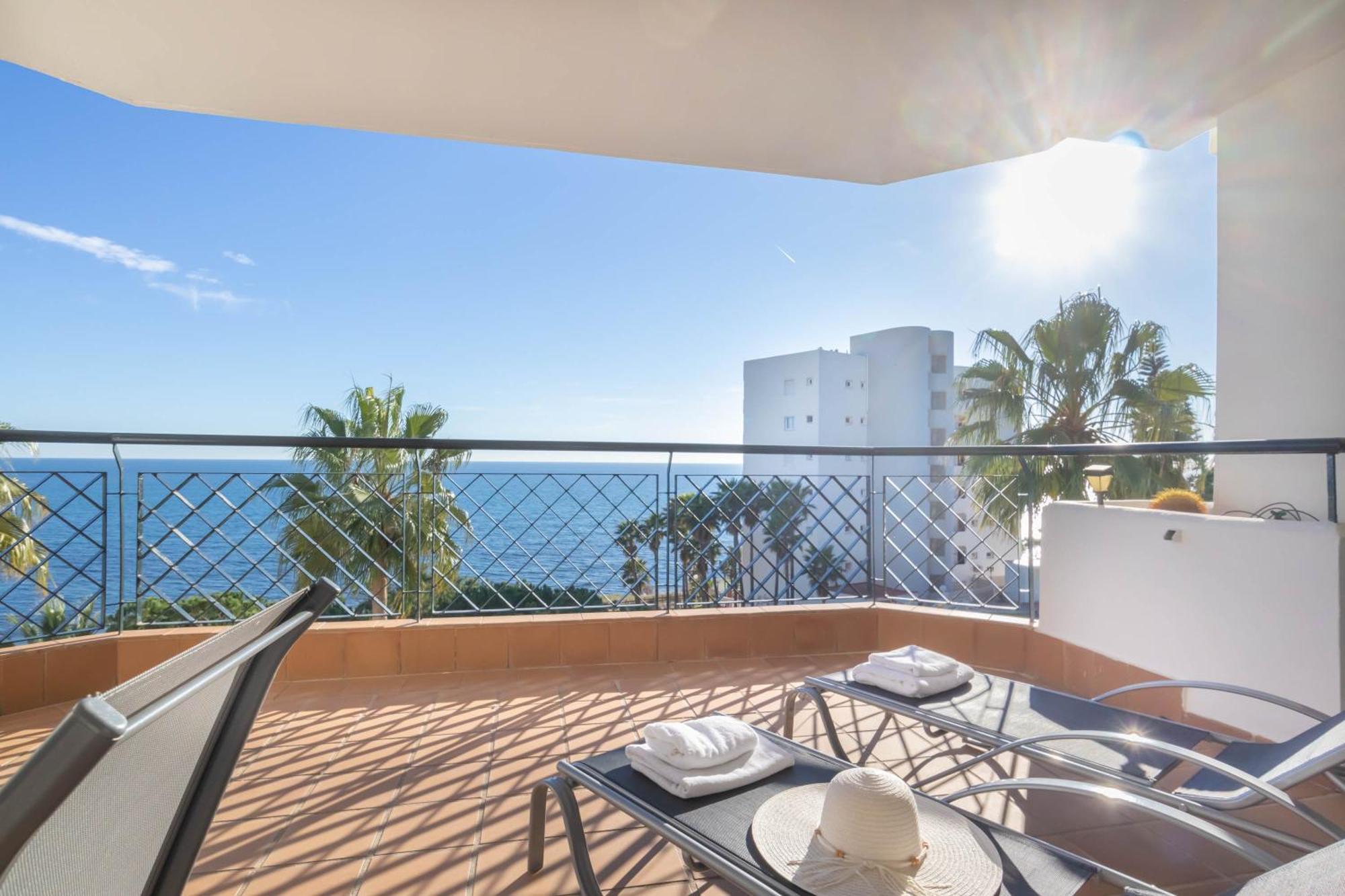 Mi Capricho Beach Front Sea View & Pool - Happy Rentals Sitio de Calahonda Exterior photo